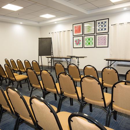 Holiday Inn Express Hotel & Suites Hesperia, An Ihg Hotel Bagian luar foto