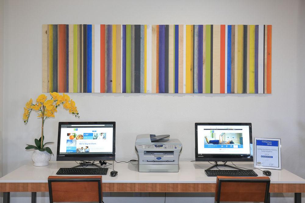 Holiday Inn Express Hotel & Suites Hesperia, An Ihg Hotel Bagian luar foto