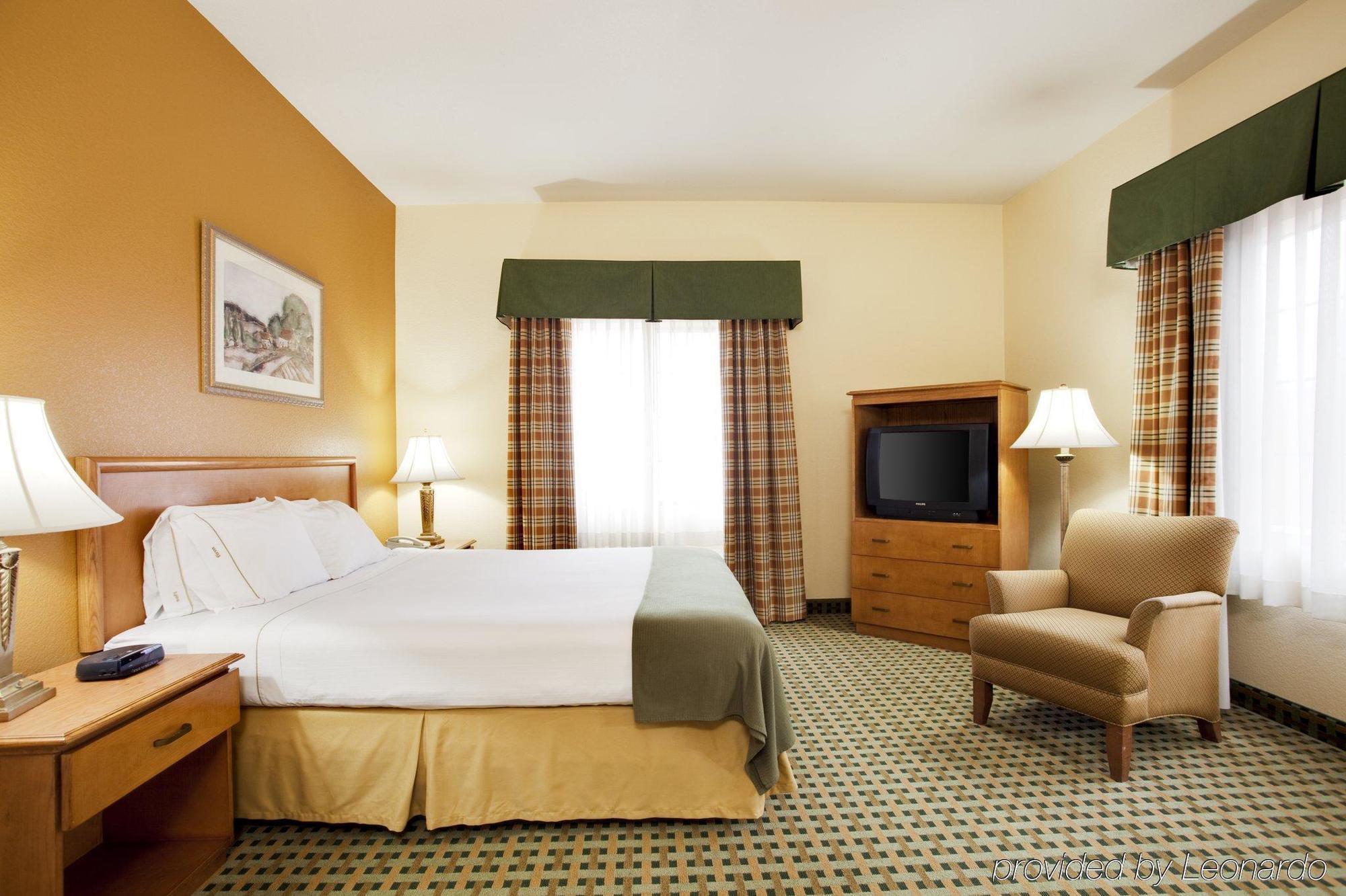 Holiday Inn Express Hotel & Suites Hesperia, An Ihg Hotel Bagian luar foto