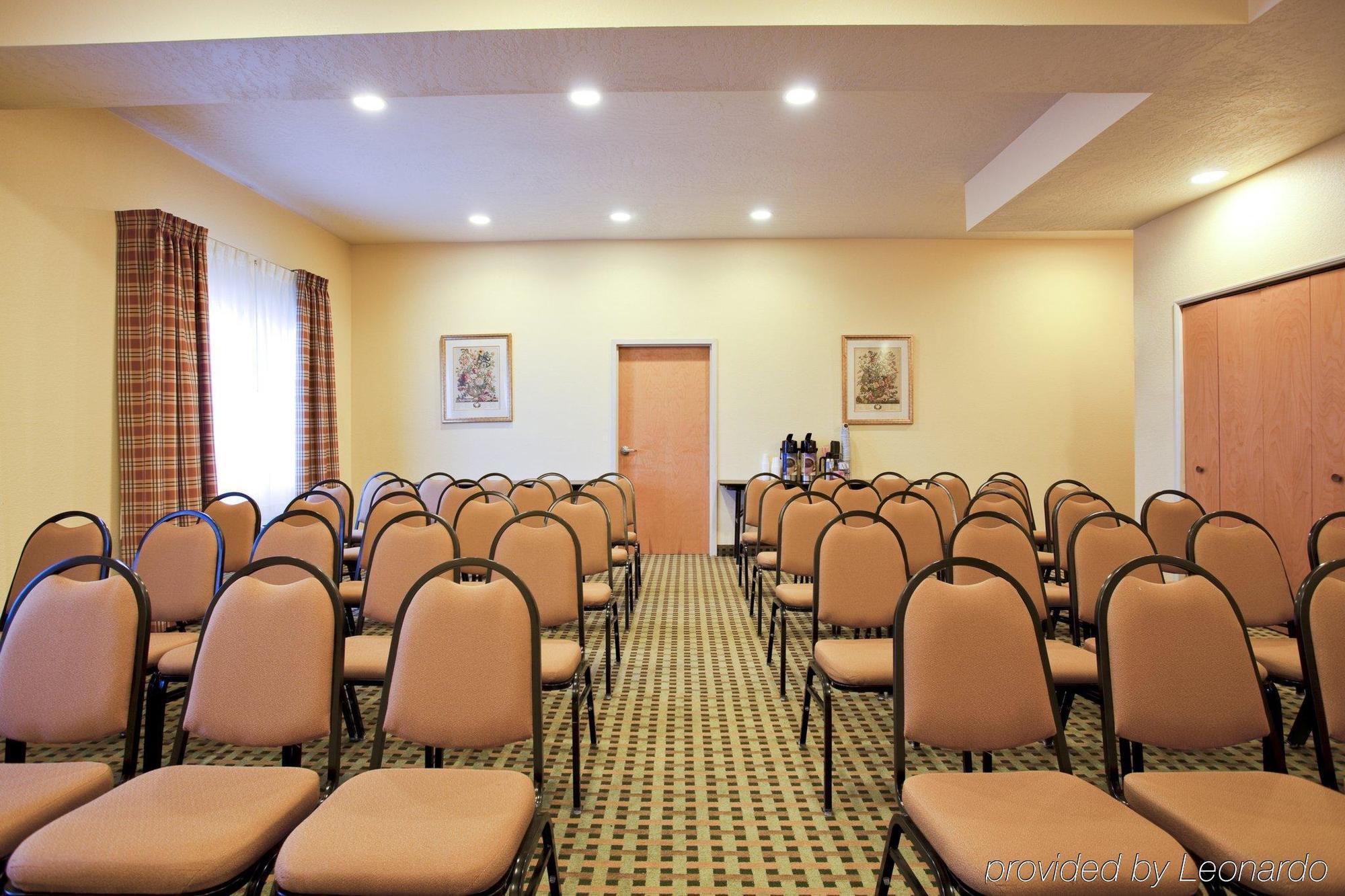 Holiday Inn Express Hotel & Suites Hesperia, An Ihg Hotel Bagian luar foto