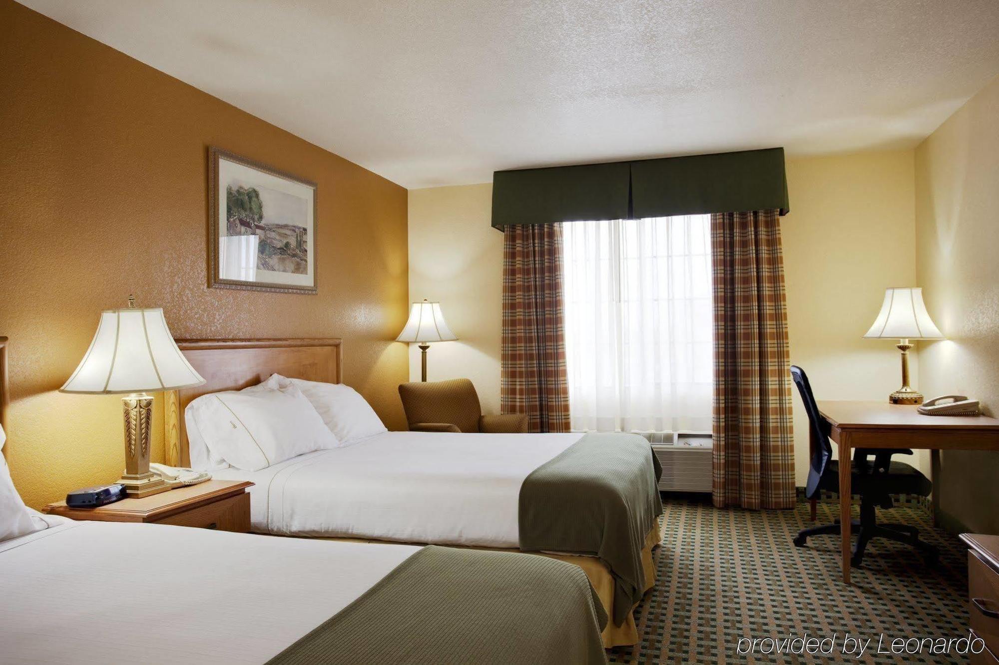 Holiday Inn Express Hotel & Suites Hesperia, An Ihg Hotel Bagian luar foto