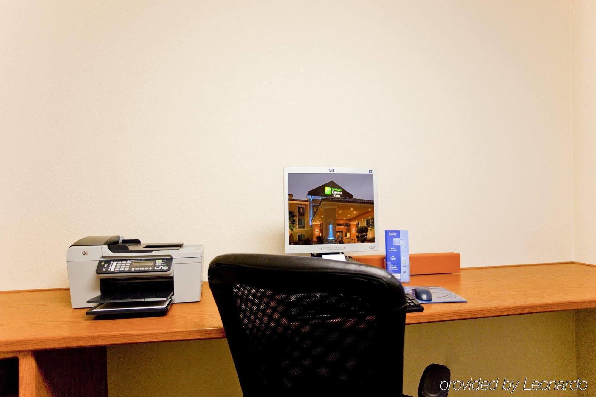 Holiday Inn Express Hotel & Suites Hesperia, An Ihg Hotel Bagian luar foto