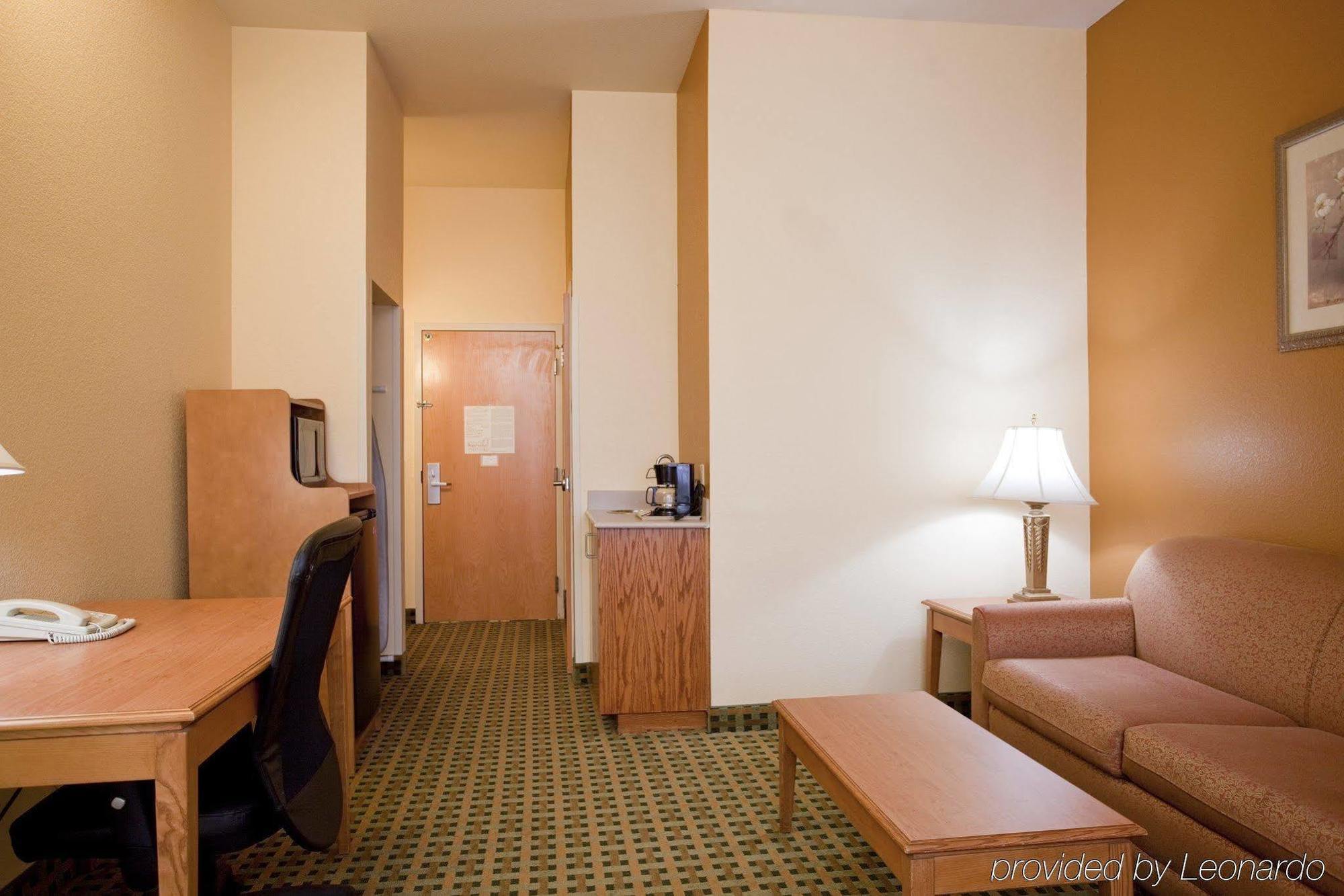 Holiday Inn Express Hotel & Suites Hesperia, An Ihg Hotel Ruang foto